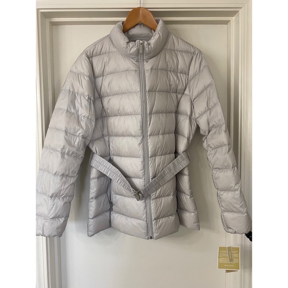 Michael Kors Faux Fur Trim Quilted Nylon Belted Puffer Coat in Large - Picture 15 of 15